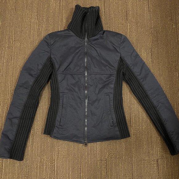 Short black Tara Jarmon jacket - Picture 1 of 6